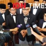 Kemenhaj Kompak Pakai Jas Dasi Kupu, Akui Tiru Gaya Founding Fathers